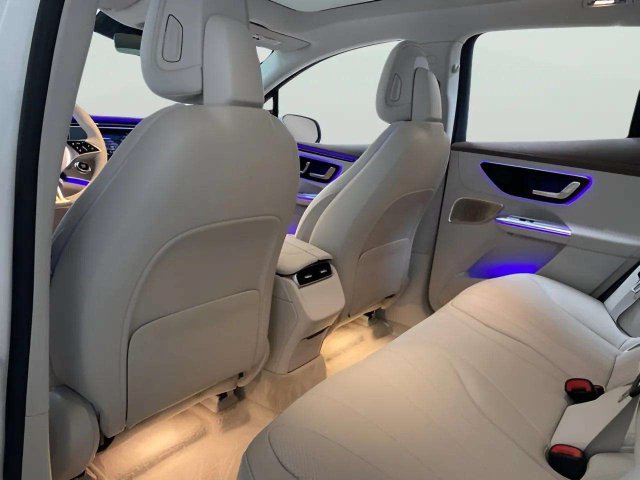 Used 2023 Mercedes-Benz EQE 350+ 4MATIC SUV w/ Exclusive Trim Package image 19