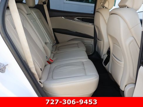 Used 2017 Lincoln MKX Reserve w/ Driver Assistance Package image 21
