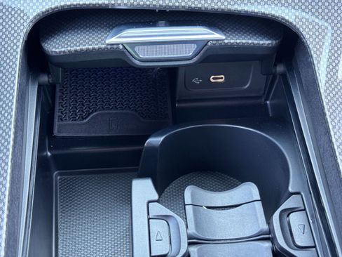 Used 2024 Mercedes-Benz C 63 AMG S image 38