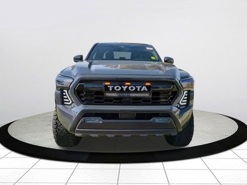 Used 2025 Toyota Tacoma SR5 image 8