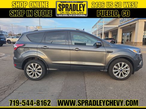 Used 2017 Ford Escape Titanium image 3