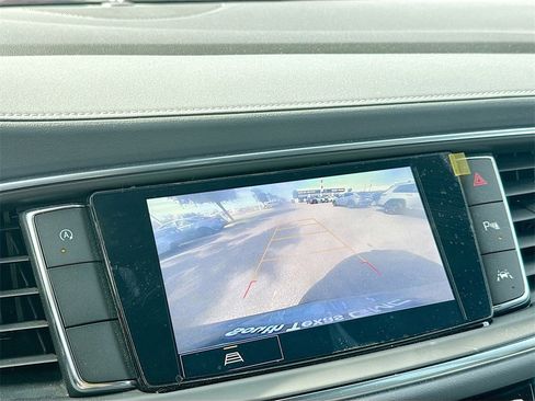 Used 2024 Buick Enclave Essence w/ Experience Buick Package image 18