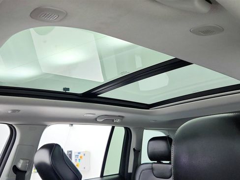 Used 2023 Jeep Grand Cherokee Limited image 11