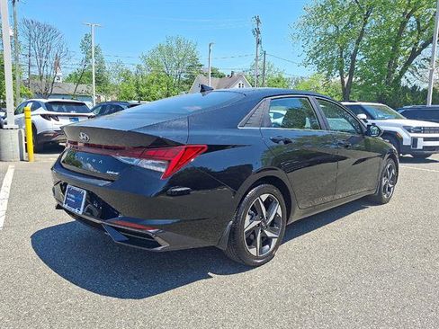 Certified 2023 Hyundai Elantra Limited FWD image 25