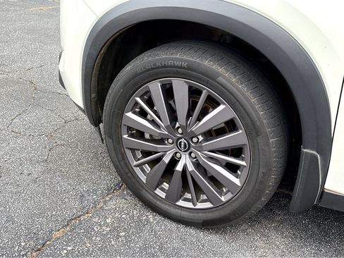 Used 2023 Nissan Pathfinder SL w/ SL Premium Package image 20