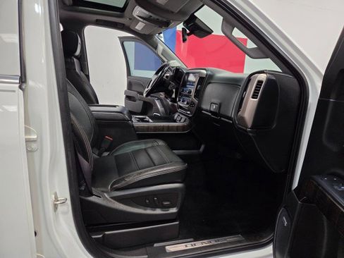 Used 2016 GMC Sierra 3500 Denali w/ Duramax Plus Package image 8