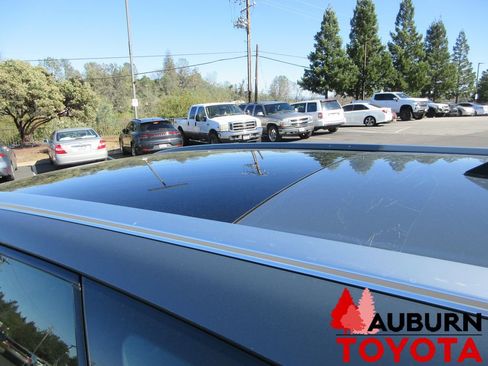 New 2026 Toyota Crown Signia image 7