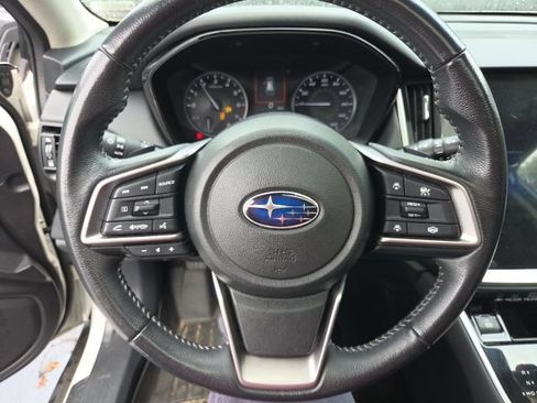 Used 2023 Subaru Outback Premium AWD/4WD image 5