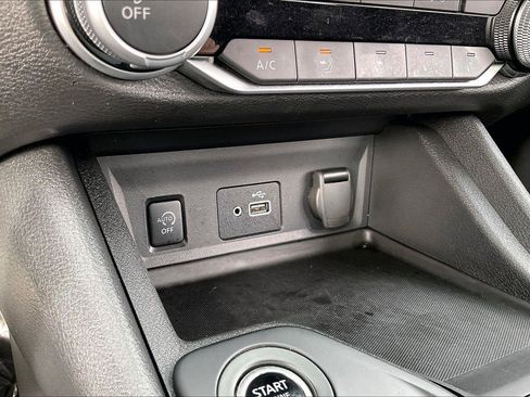 Certified 2025 Nissan Sentra S image 31