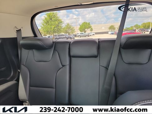 Certified 2024 Kia Telluride S w/ S Sunroof Package FWD image 15