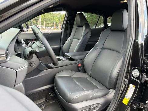 Used 2024 Toyota Venza Nightshade AWD/4WD image 19