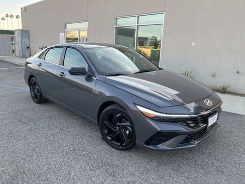 New 2026 Hyundai Elantra SEL Sport Premium image 1