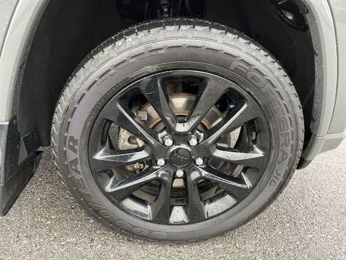 Used 2022 Jeep Grand Cherokee Laredo X image 21