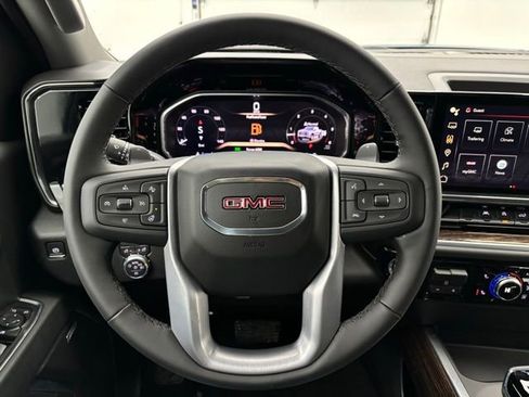 New 2026 GMC Sierra 1500 Elevation image 17