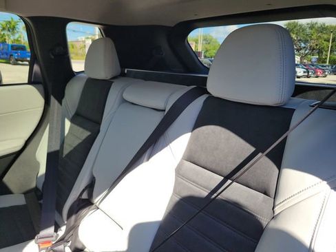 New 2025 Mitsubishi Outlander SE image 11