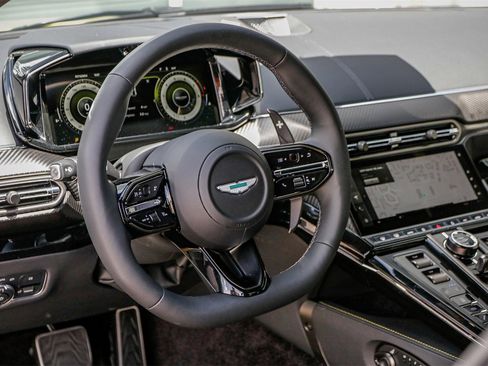 New 2025 Aston Martin V8 Vantage Coupe image 15