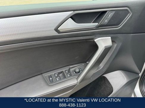 Used 2024 Volkswagen Tiguan S image 33