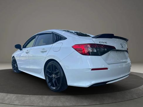 Used 2022 Honda Civic Sport image 8