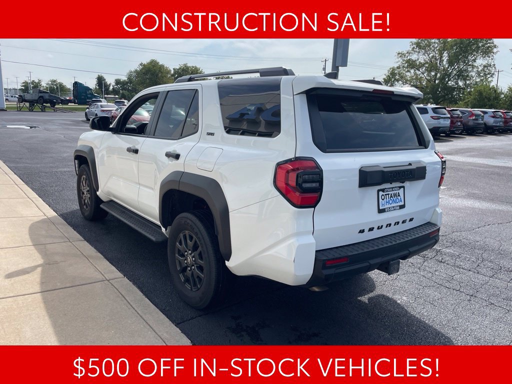 Used 2025 Toyota 4Runner SR5 AWD/4WD image 7