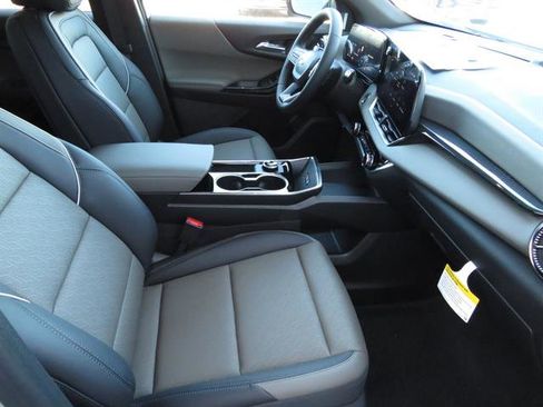 New 2026 Chevrolet Equinox LT w/ Convenience Package II image 18