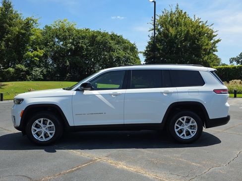 Used 2023 Jeep Grand Cherokee L Limited AWD/4WD image 2
