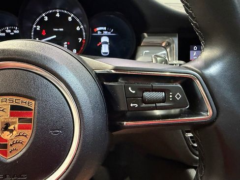 Used 2024 Porsche Macan AWD/4WD image 14