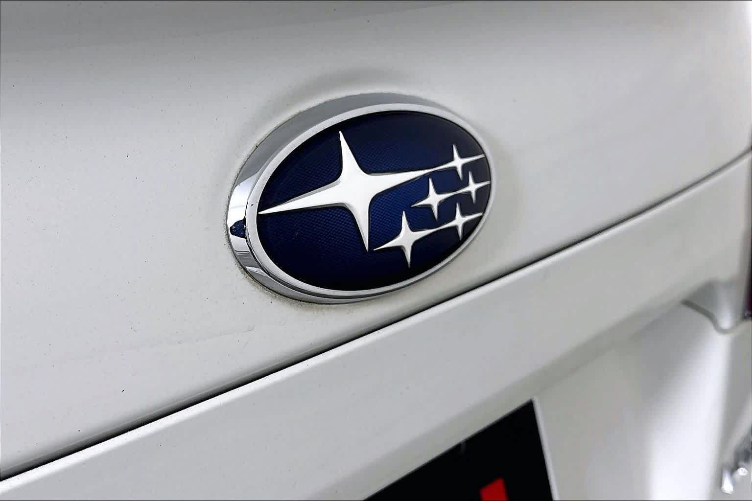 Used 2016 Subaru Legacy 2.5i Premium w/ Moonroof Package AWD/4WD image 29