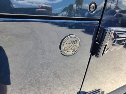 Used 2025 Jeep Wrangler Unlimited Sport AWD/4WD image 3