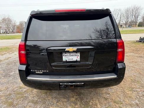 Used 2016 Chevrolet Suburban LTZ image 9