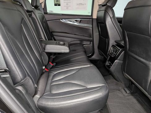 Used 2022 Lincoln Nautilus AWD w/ Premium Package image 39