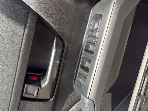Used 2025 Toyota Tacoma SR5 RWD image 17