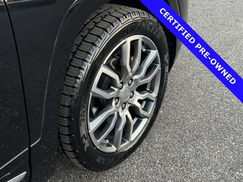 Used 2023 GMC Terrain Denali image 12