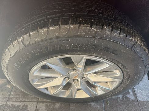 Used 2025 Chevrolet Tahoe Premier w/ Sun And Tow Package image 11