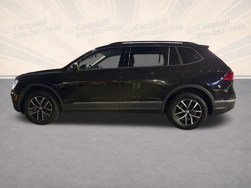 Used 2021 Volkswagen Tiguan SE w/ Panoramic Sunroof Package image 2