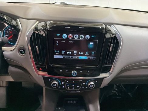 Used 2018 Chevrolet Traverse Premier w/ Driver Confidence II Package image 15