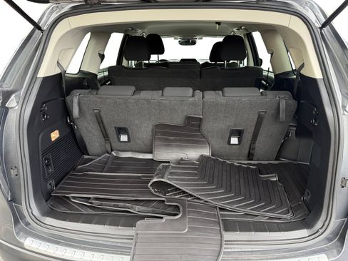 Used 2019 Subaru Ascent Premium w/ Popular Package #1 AWD/4WD image 17