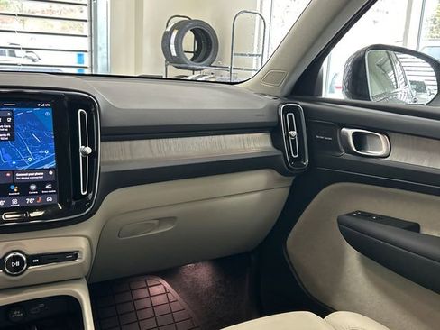 Certified 2023 Volvo XC40 B5 Plus w/ Driver Assist Package image 25