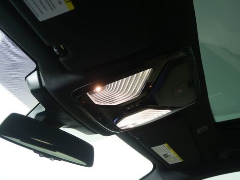 Used 2023 BMW 530i w/ Premium Package image 22