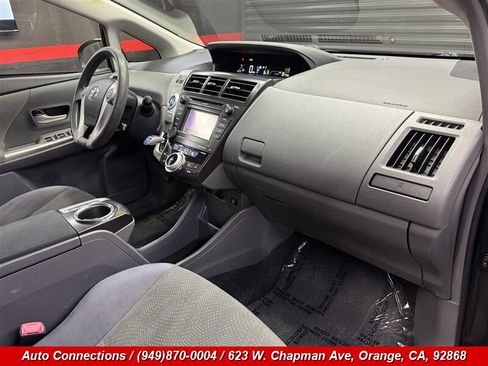 Used 2012 Toyota Prius V Two image 10
