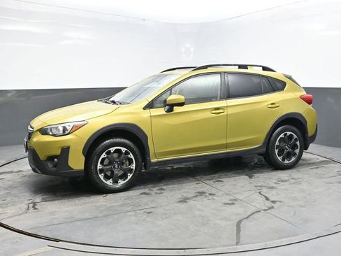 Used 2021 Subaru Crosstrek 2.0i Premium w/ Moonroof Package AWD/4WD image 3