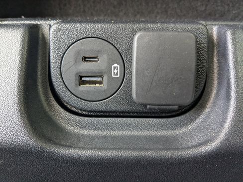 Used 2023 Ford F150 XLT image 15