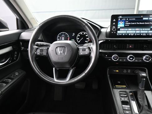 Used 2025 Honda CR-V EX-L image 12