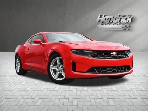 Used 2023 Chevrolet Camaro LT image 2