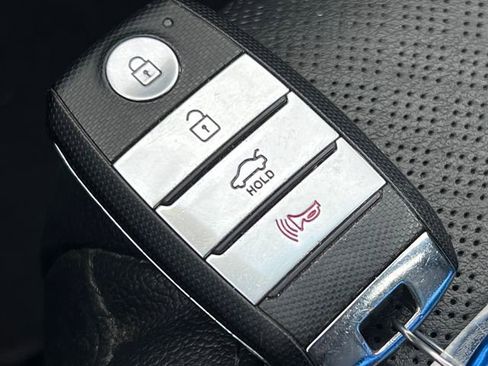 Used 2020 Kia Optima SE FWD image 25