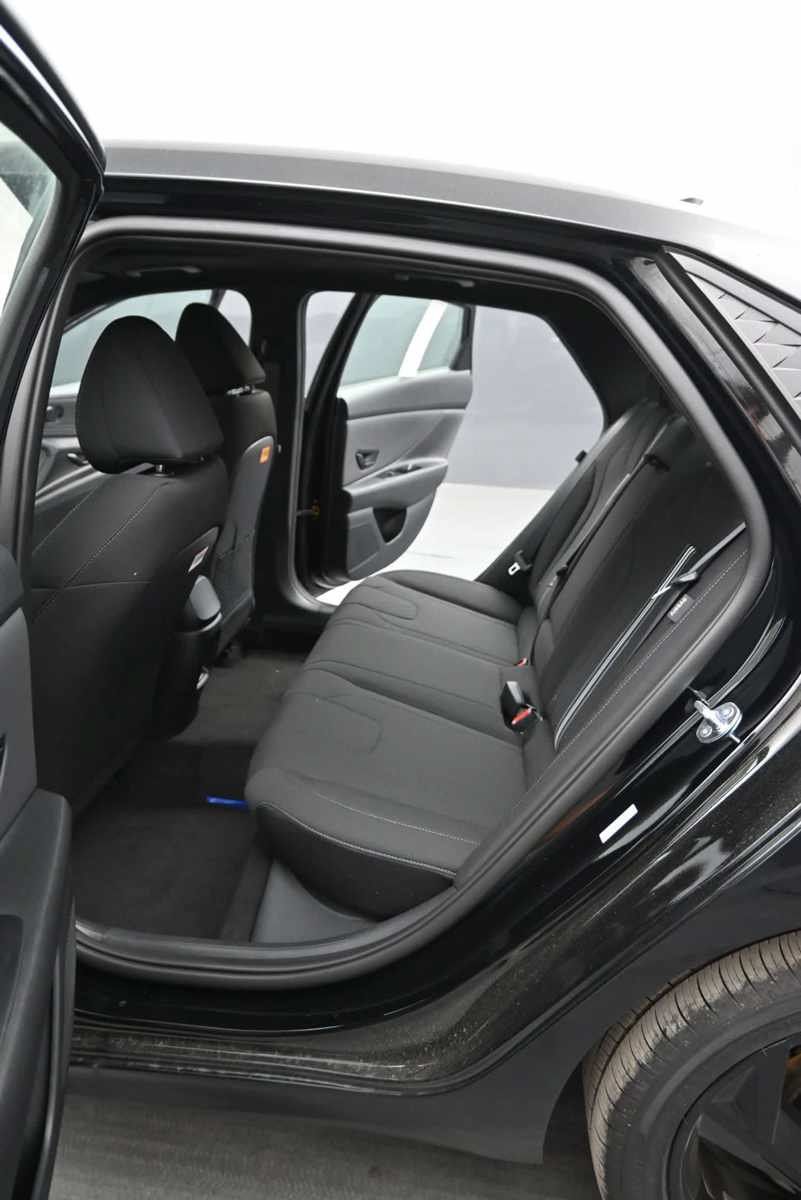 New 2026 Hyundai Elantra SEL Sport Premium FWD image 15