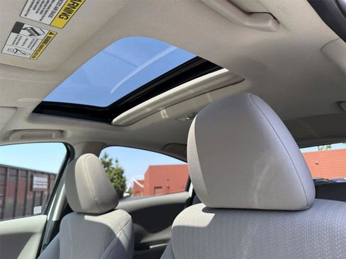 Used 2017 Honda HR-V EX image 40