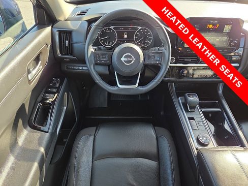Used 2024 Nissan Pathfinder SL image 13