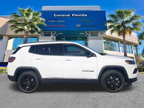 New 2026 Jeep Compass Latitude image 4