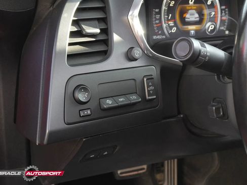 Used 2014 Chevrolet Corvette Stingray Convertible image 32