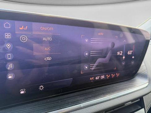 Used 2024 Buick Envision Preferred AWD/4WD image 28